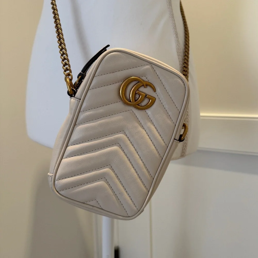 Gucci GG Marmont Vertical Phone Crossbody Bag Matelassé Leather Mini - Picture 3 of 15